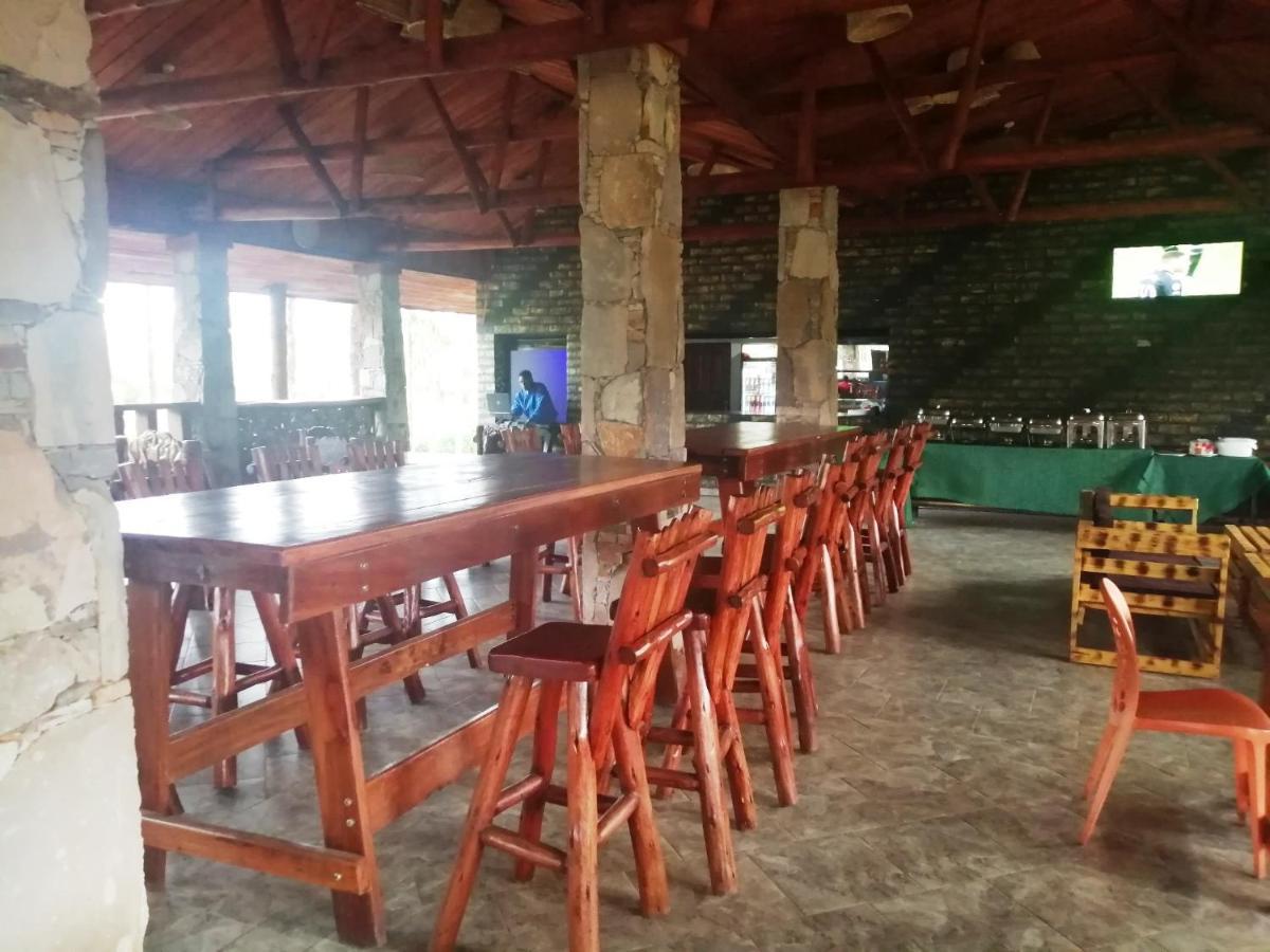 Murchison Backpackers Masindi ภายนอก รูปภาพ