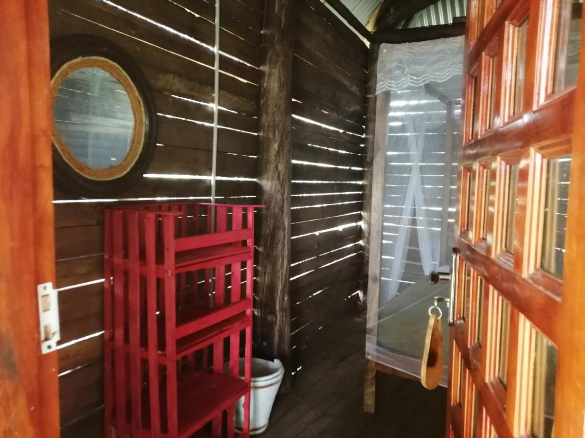 Murchison Backpackers Masindi ภายนอก รูปภาพ