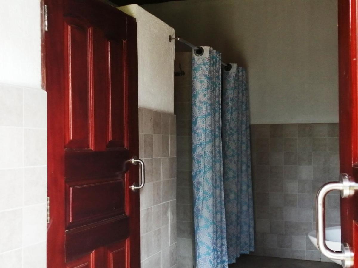 Murchison Backpackers Masindi ภายนอก รูปภาพ
